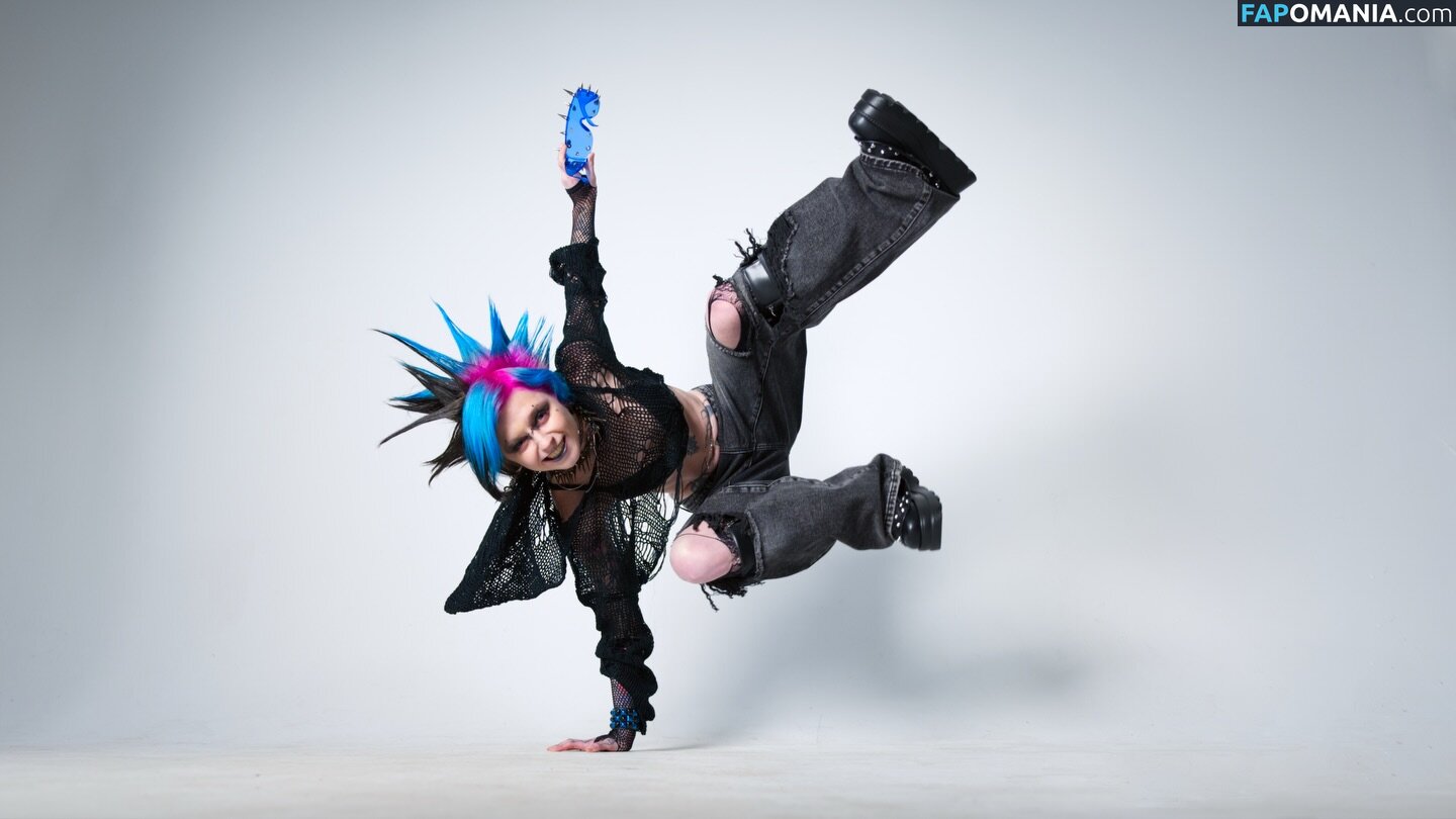 https: / noteasybeinwhee / noteasybeinwheezy Nu OnlyFans  Photo fuitée #8