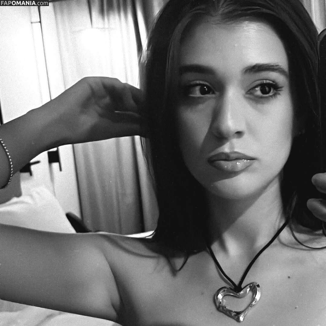 Nourine Abouseada / https: / nourineabouseada Nu OnlyFans  Photo fuitée #12