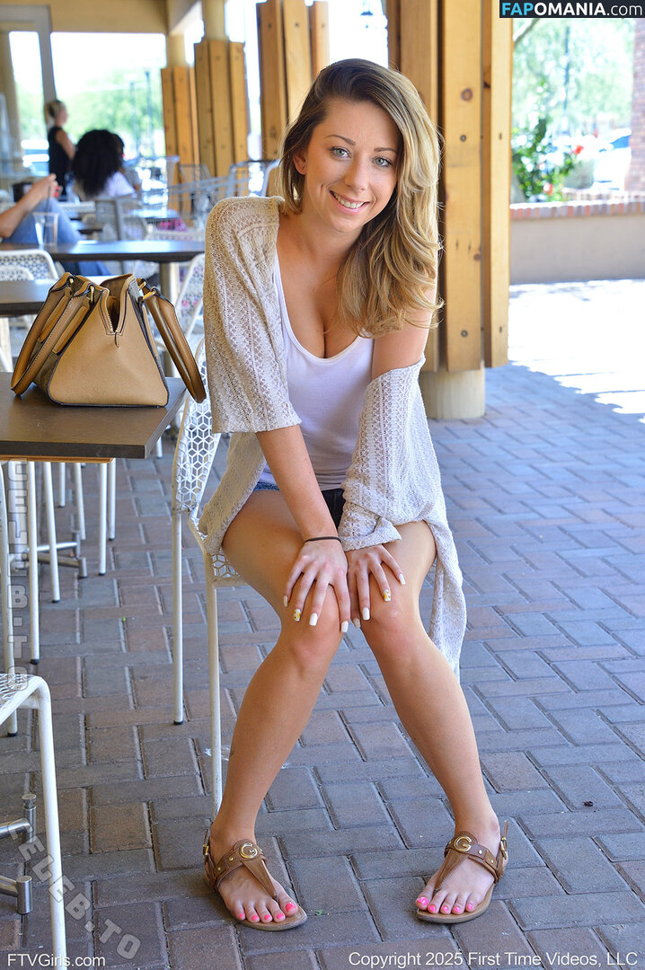 Nude In Public Nu OnlyFans  Photo fuitée #2
