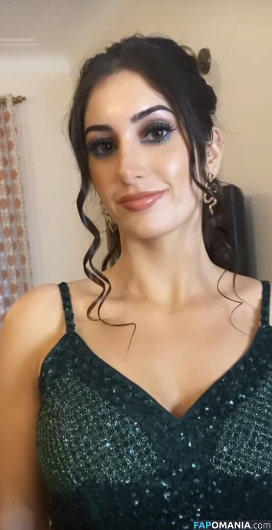 Nura Nejad / nuranejad Nu OnlyFans  Photo fuitée #11