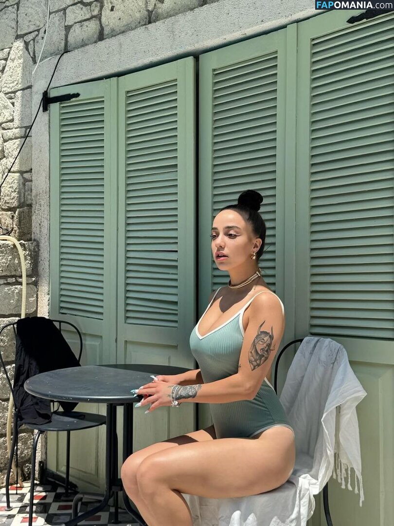 Nurseli Aksoy / https: / punknurseli Nu OnlyFans  Photo fuitée #13