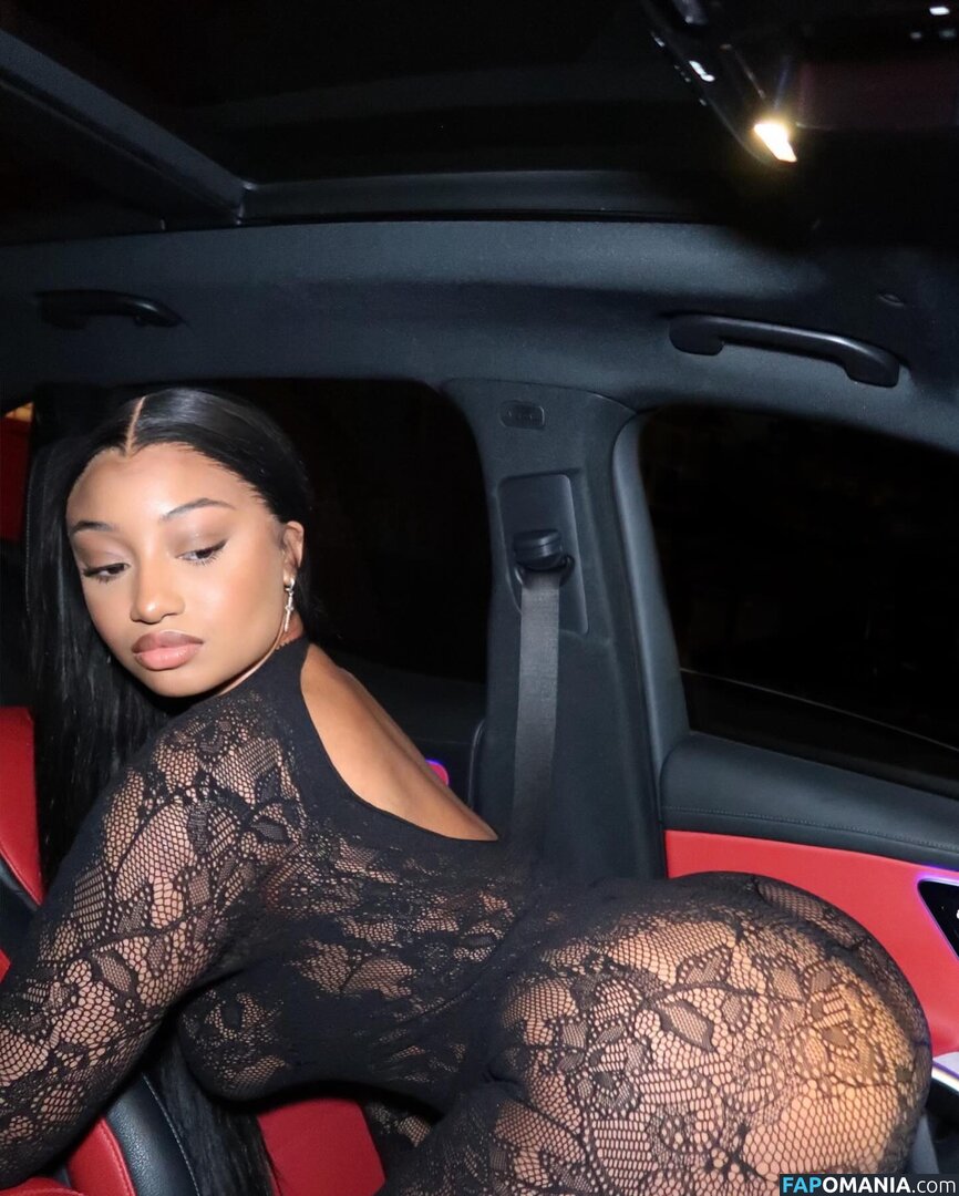 NylaBaknari / baknari / https: Nu OnlyFans  Photo fuitée #7