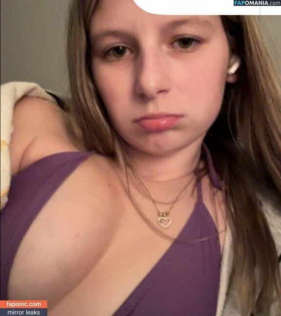 Oceanne Bergeron / https: / oceane_bergeron / oceannexoxo / ocebergeron / ocebergeron... Nu OnlyFans  Photo fuitée #1