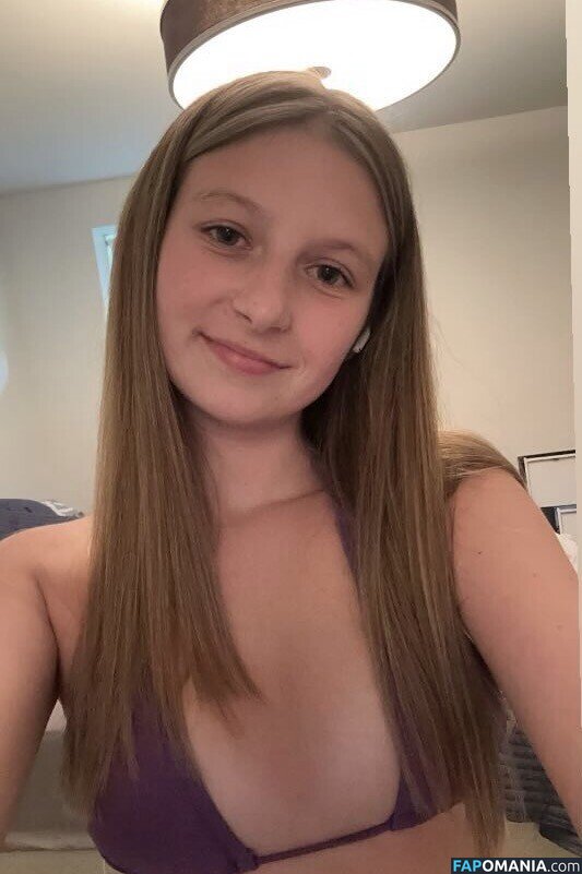 Oceanne Bergeron / https: / oceane_bergeron / oceannexoxo / ocebergeron / ocebergeron... Nu OnlyFans  Photo fuitée #19