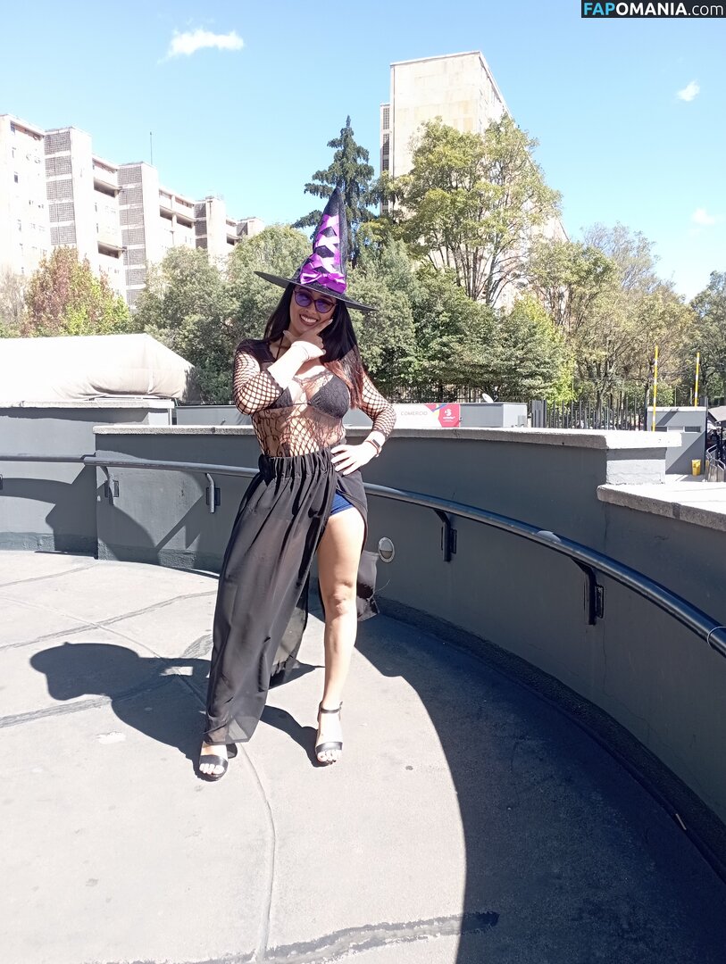 Officefacil / Vivi Becerra / vivi.v / vivi_officefacil / vivib0808 Nu OnlyFans  Photo fuitée #187