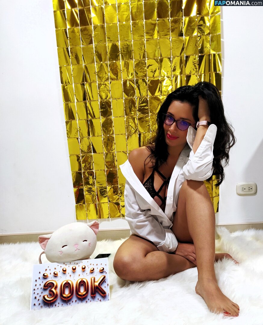 Officefacil / Vivi Becerra / vivi.v / vivi_officefacil / vivib0808 Nu OnlyFans  Photo fuitée #237