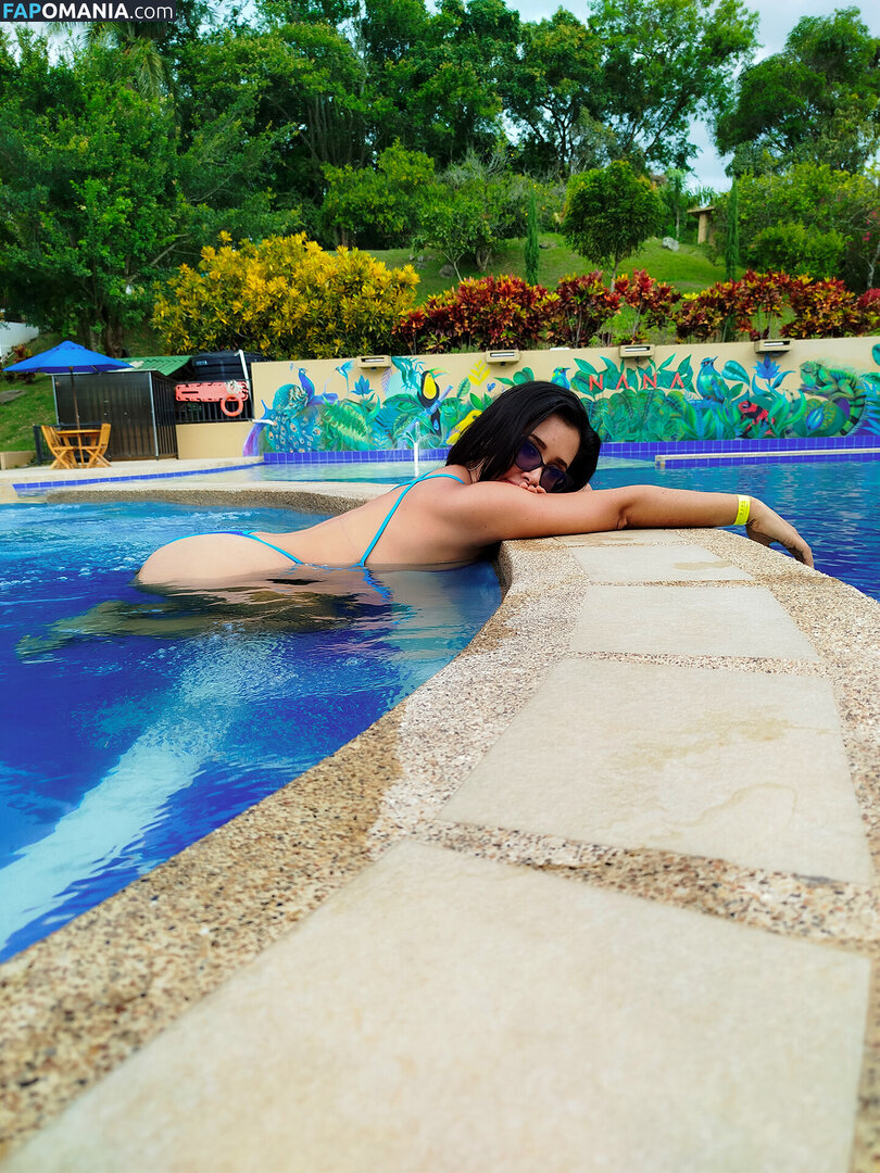 Officefacil / Vivi Becerra / vivi.v / vivi_officefacil / vivib0808 Nu OnlyFans  Photo fuitée #345