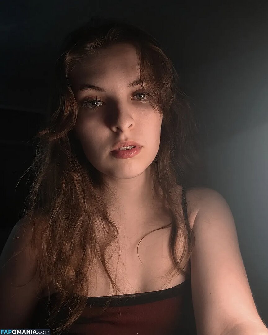 Minty / OkayMintyDust1 / Okaymintydust / https: Nu OnlyFans  Photo fuitée #2