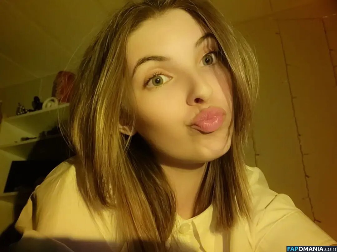 Minty / OkayMintyDust1 / Okaymintydust / https: Nu OnlyFans  Photo fuitée #6