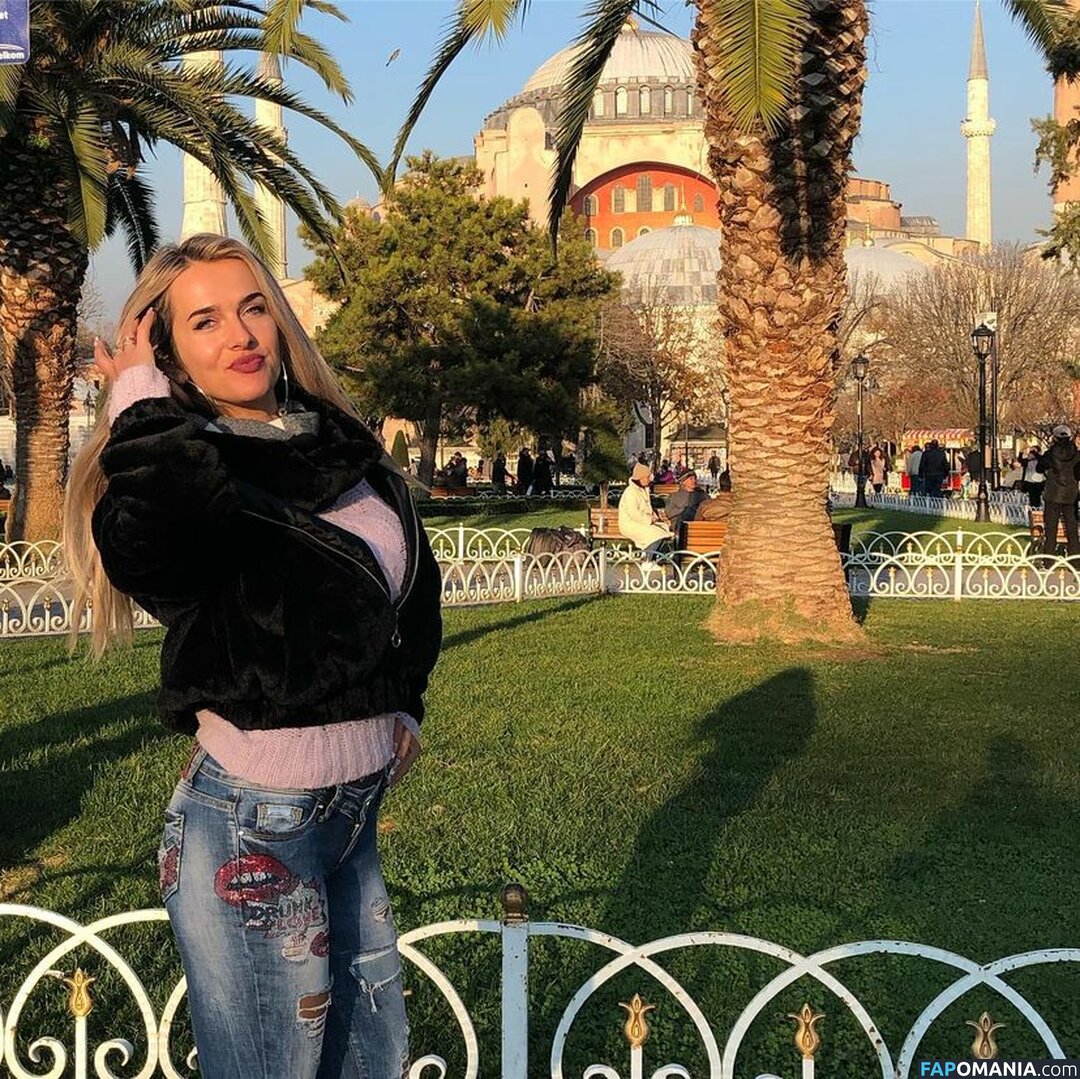 Oksana Mishyna / pamellachka_pamellachka Nu OnlyFans  Photo fuitée #20
