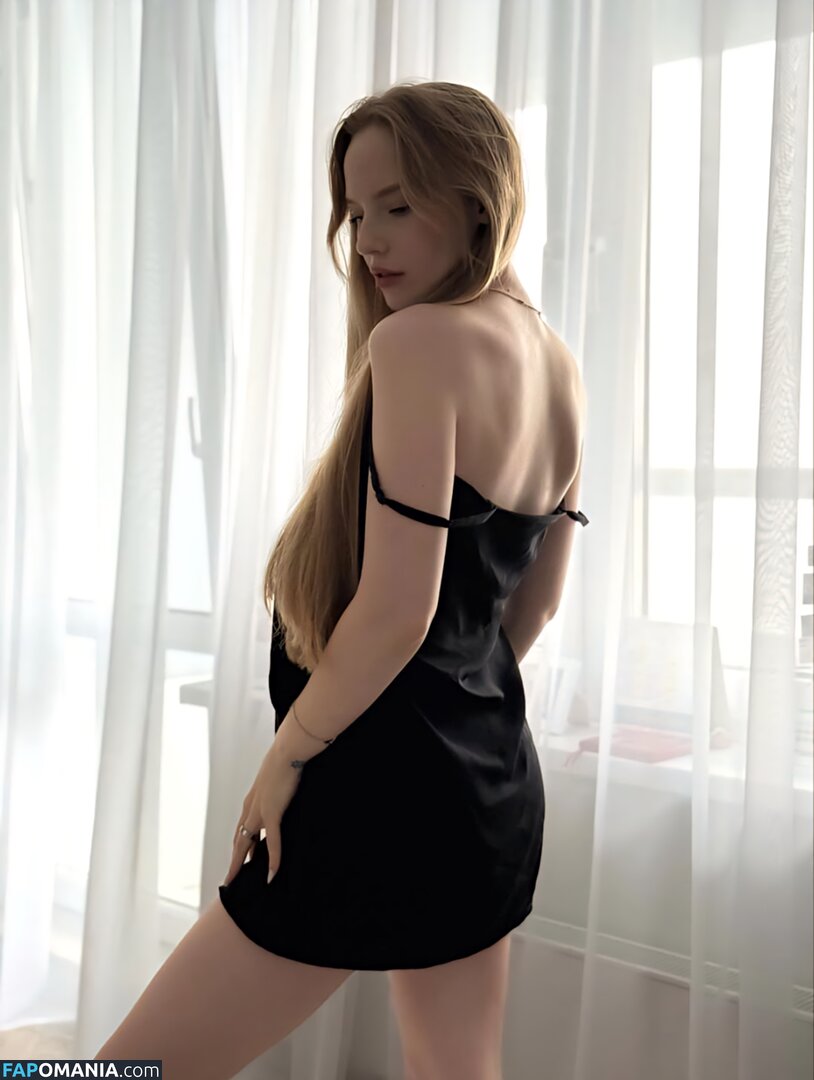 Oksana Neveselaya / https: / o_neveselaya / ok_neveselayaa / theoksanarose Nu OnlyFans  Photo fuitée #43