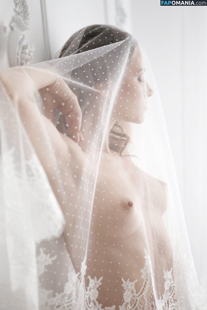 Beau M / Naomi D / Olga Alberti / olgaalberti Nu OnlyFans  Photo fuitée #6