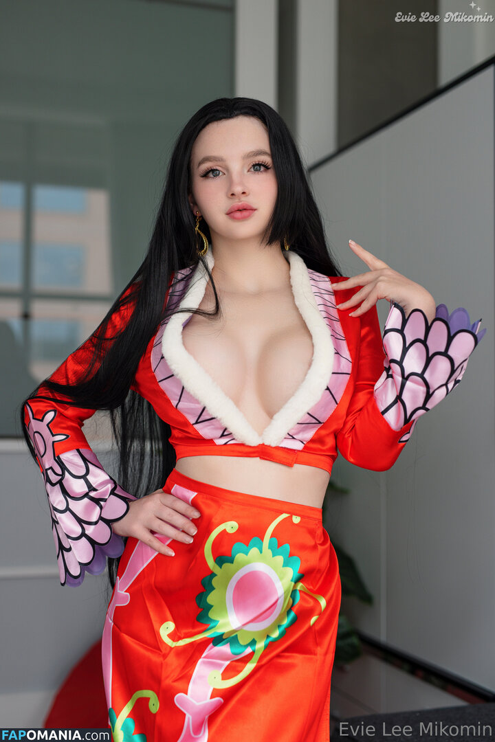 One Piece / OnePieceAnime / https: / onepieceanimeofficial Nu OnlyFans  Photo fuitée #647