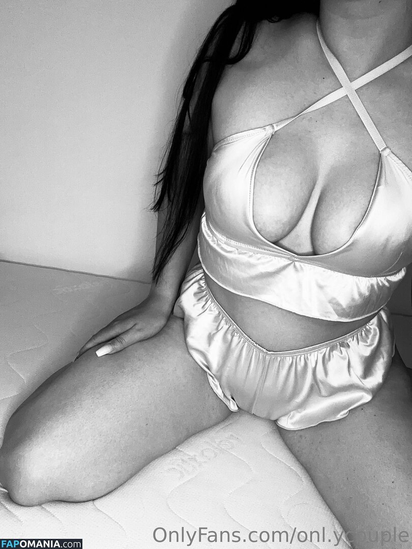 kristy.sarah / onl.ycouple Nu OnlyFans  Photo fuitée #30