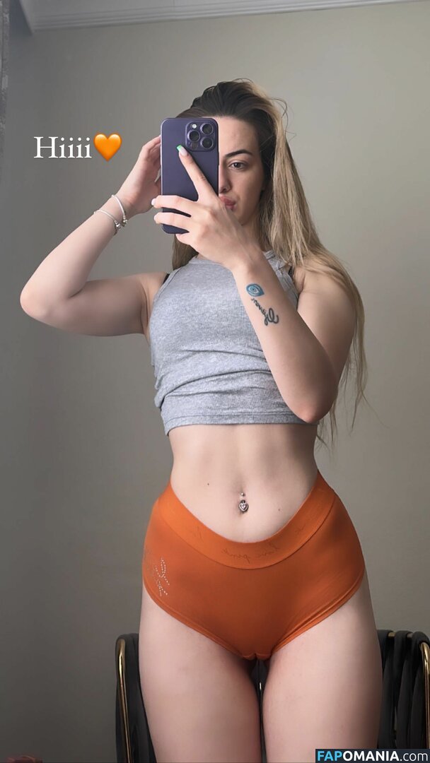 Oznur Guven / oz_nurunuz / oznurunuz / oznurunuzz Nu OnlyFans  Photo fuitée #13