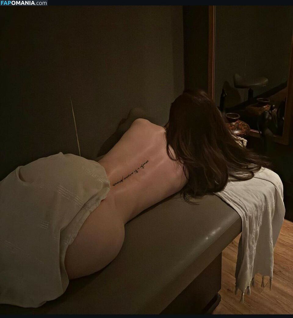 Oznur Guven / oz_nurunuz / oznurunuz / oznurunuzz Nu OnlyFans  Photo fuitée #195
