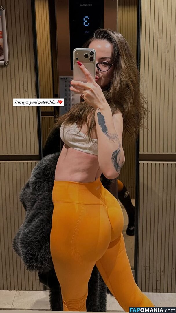 Oznur Guven / oz_nurunuz / oznurunuz / oznurunuzz Nu OnlyFans  Photo fuitée #225