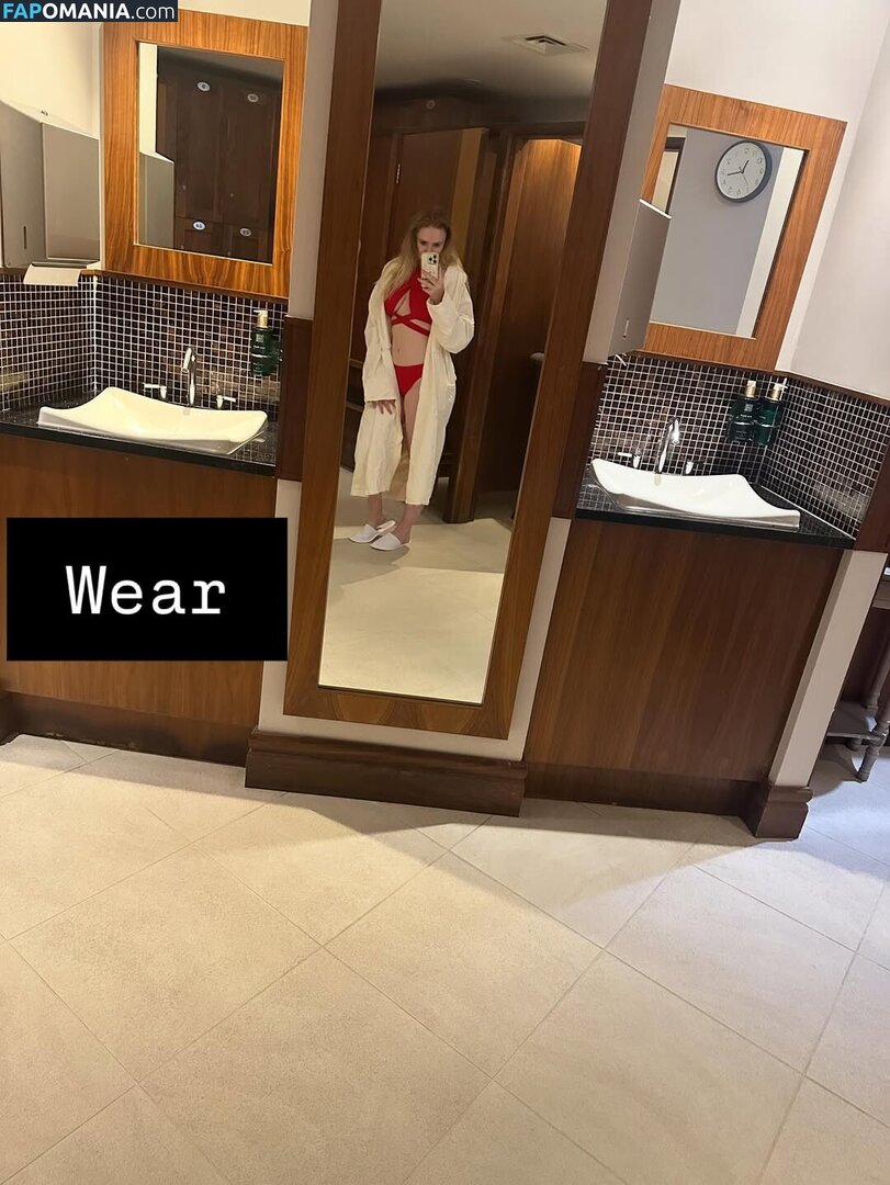 Pagan Mcgrath / PaganPlays / The Try Chanel / https: / pagan_plays Nu OnlyFans  Photo fuitée #3
