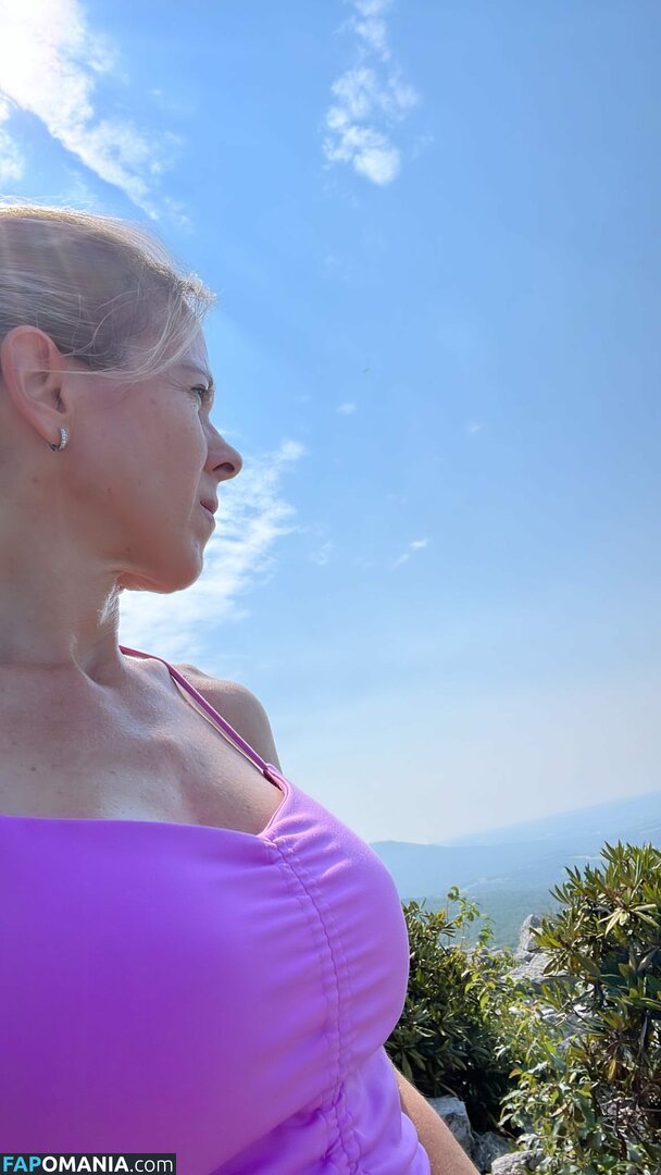 Peacefulfit / melissaluvsu Nu OnlyFans  Photo fuitée #18