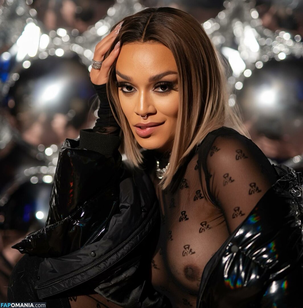 Pearl Thusi / pearlthusi Nu OnlyFans  Photo fuitée #8