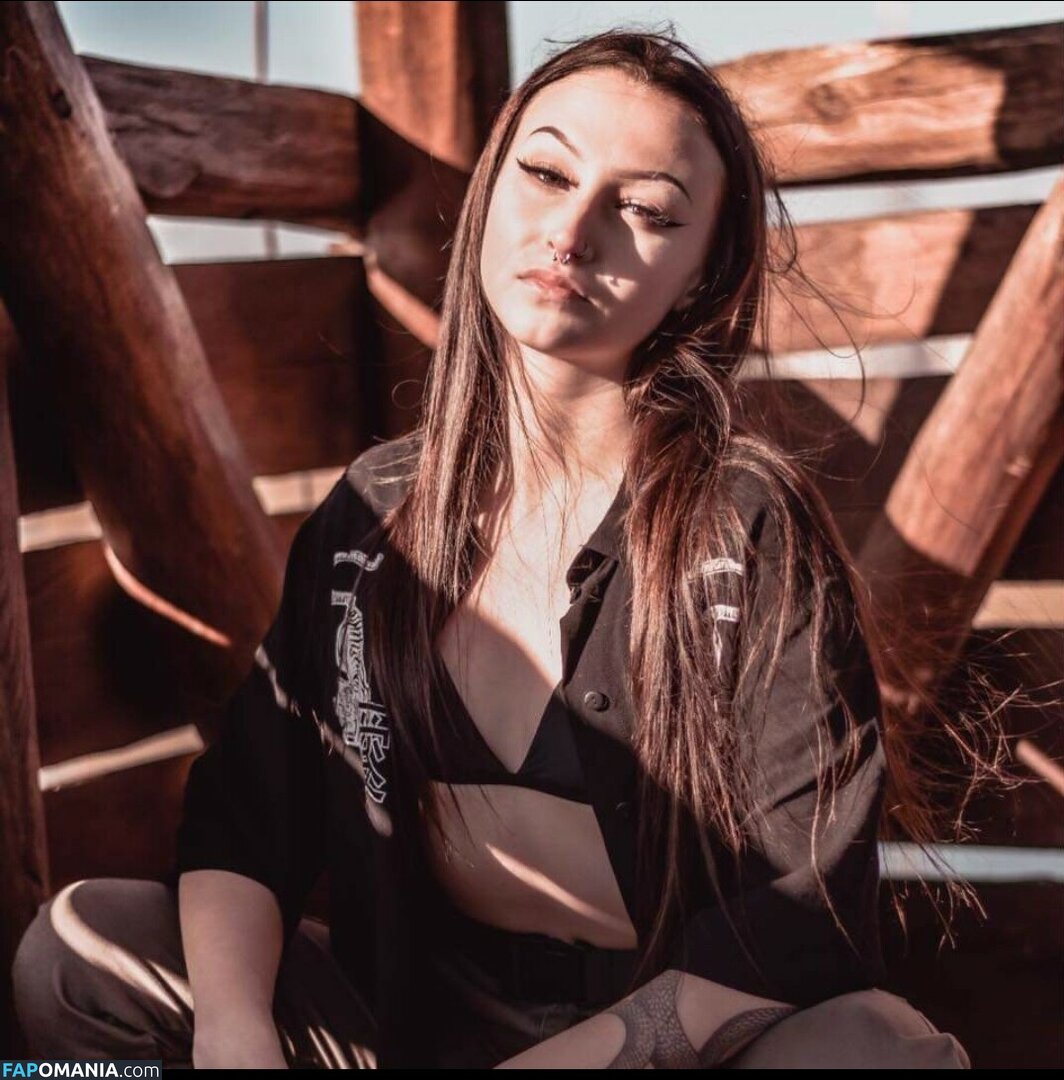 amator_csajok / f.lillaa / petratimea Nu OnlyFans  Photo fuitée #1099