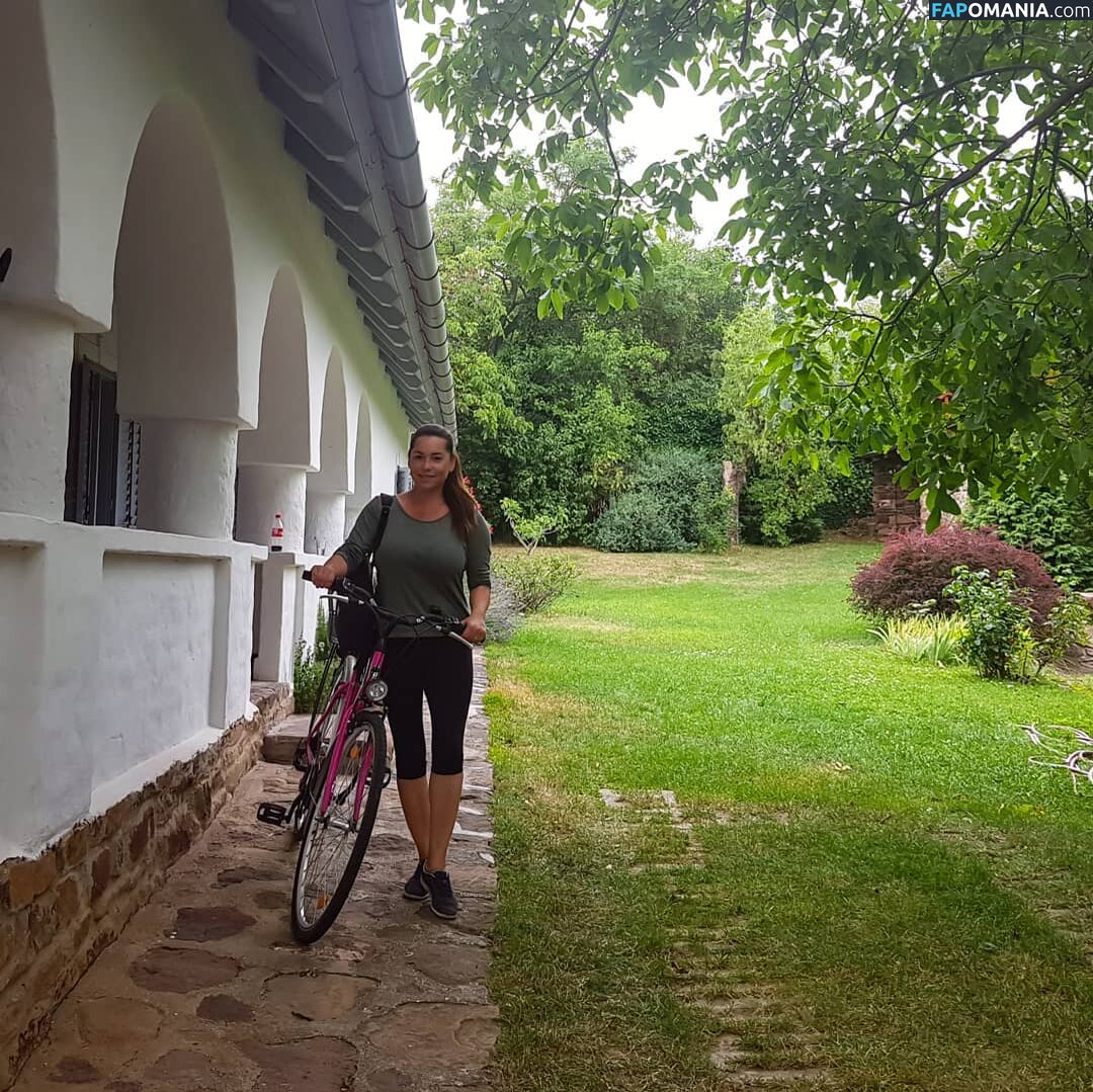 amator_csajok / f.lillaa / petratimea Nu OnlyFans  Photo fuitée #2678