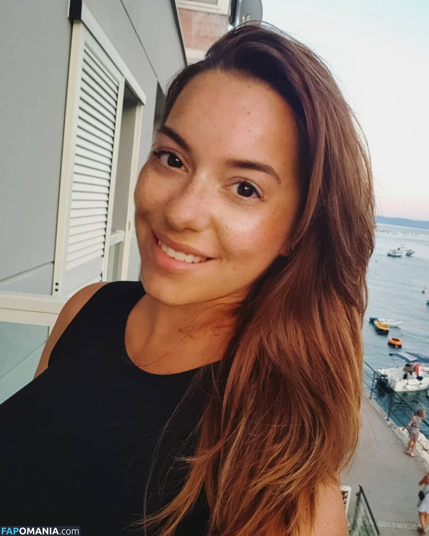 amator_csajok / f.lillaa / petratimea Nu OnlyFans  Photo fuitée #2684