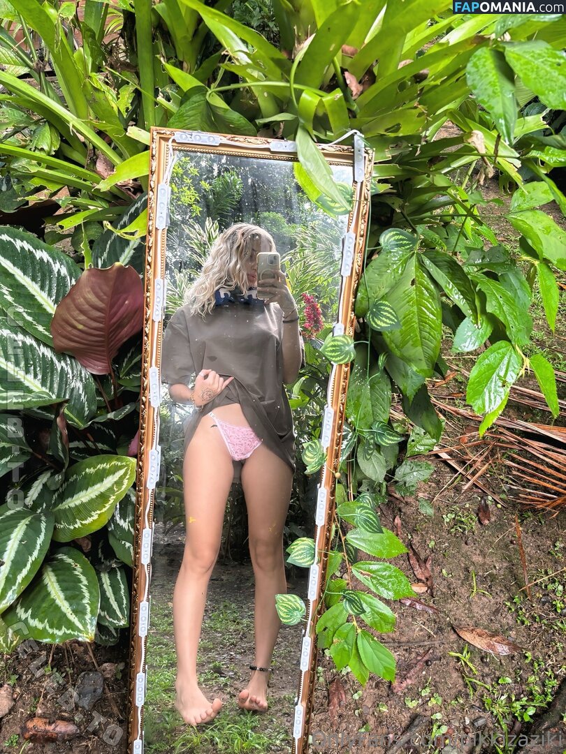 Pikkizaziki Nu OnlyFans  Photo fuitée #16