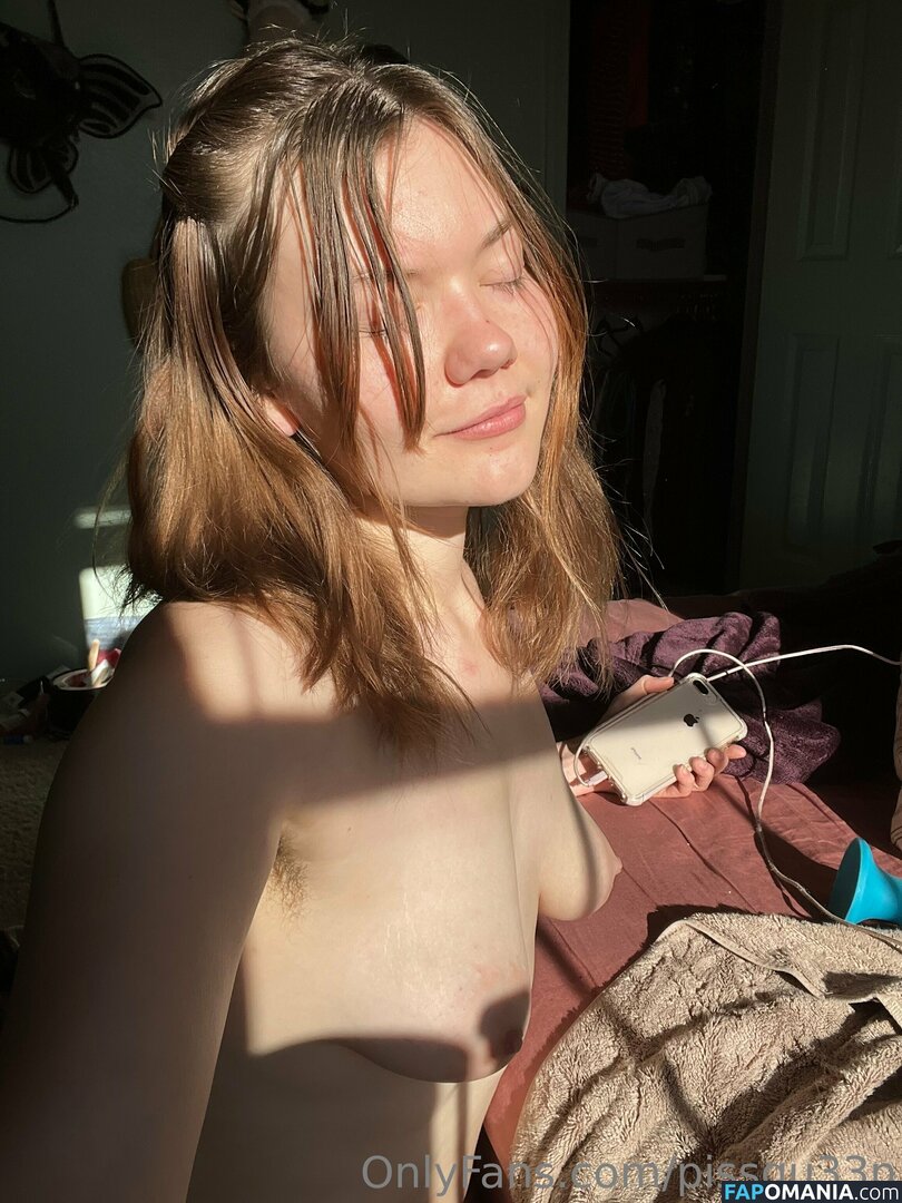 https: / pissqu33n Nu OnlyFans  Photo fuitée #130