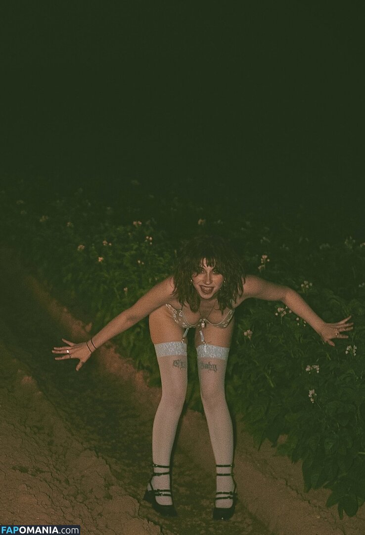 Pixie-Pie / pixie_pie / pixie_piee Nu OnlyFans  Photo fuitée #17