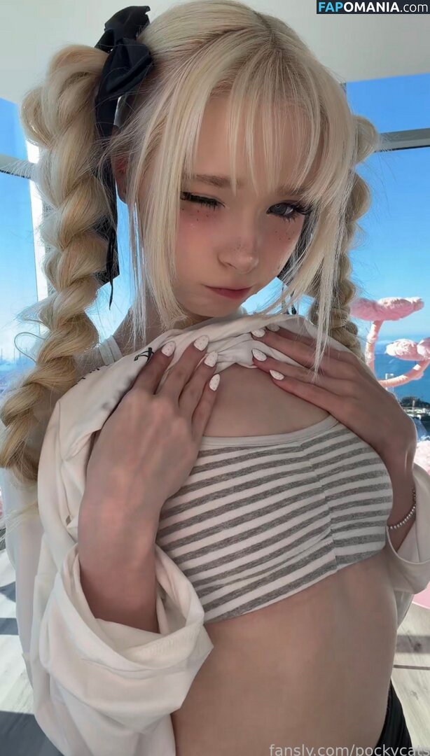 Mennah / Pockycats / bePatron / https: / pockycatsx / pockycatt Nu OnlyFans  Photo fuitée #5