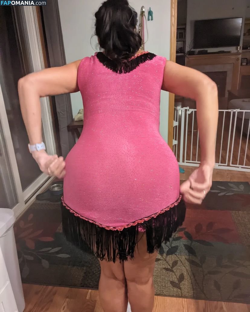Polly Anna / PollytheMilf / https: Nu OnlyFans  Photo fuitée #7