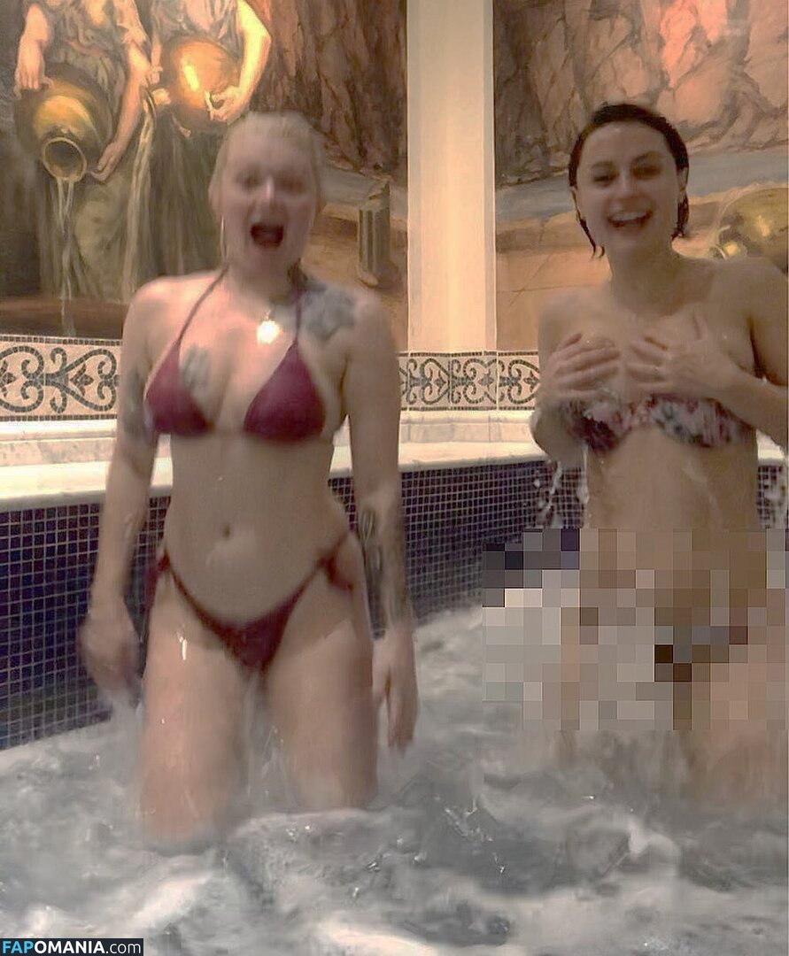 Darts / Polly James / pollyjames Nu OnlyFans  Photo fuitée #4