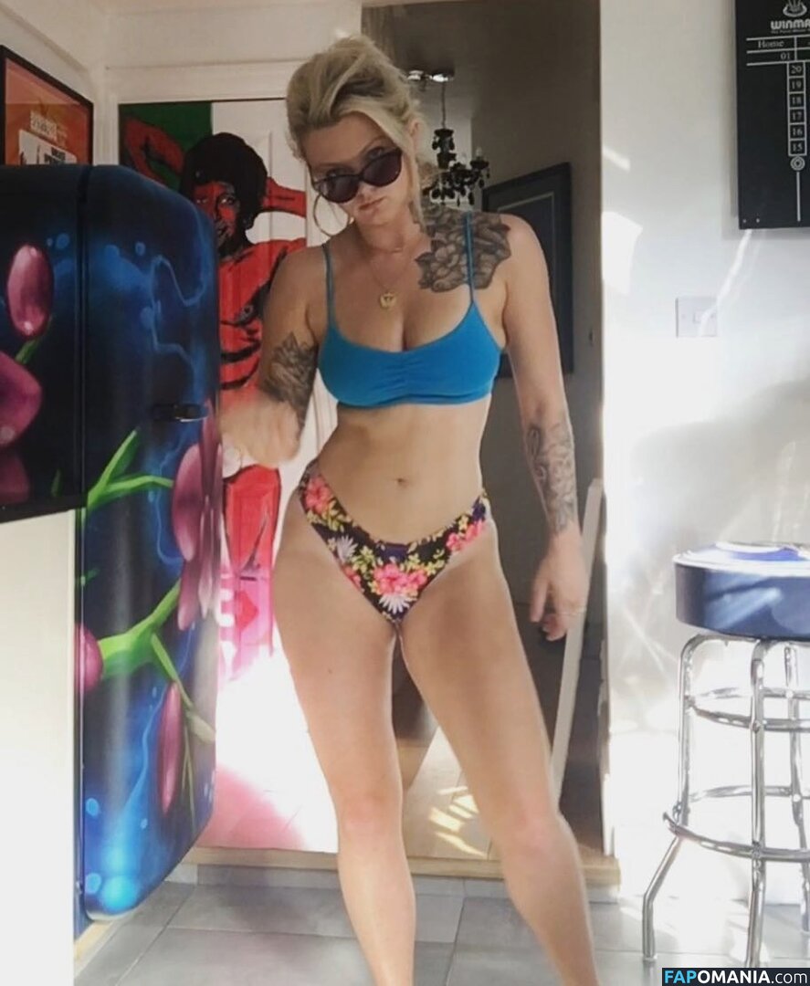 Darts / Polly James / pollyjames Nu OnlyFans  Photo fuitée #13