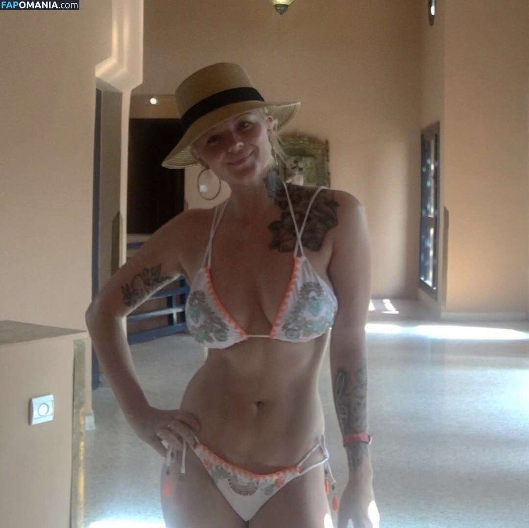 Darts / Polly James / pollyjames Nu OnlyFans  Photo fuitée #16