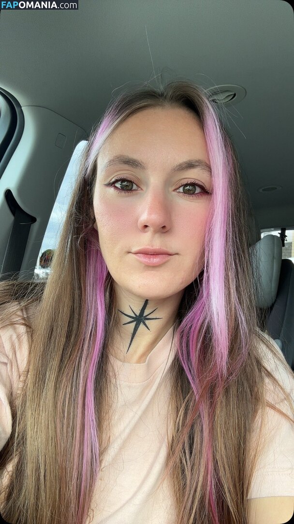 Poppy Quinn / PoppyQuinnn / https: / poppyquinn33 / the.poppy.quinn Nu OnlyFans  Photo fuitée #5