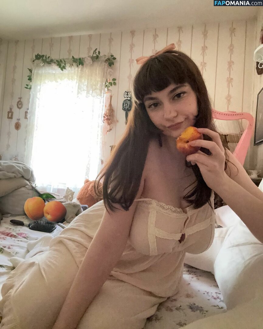 porcelainmilkbottle / sleepylittledolly / u379634773 Nu OnlyFans  Photo fuitée #10