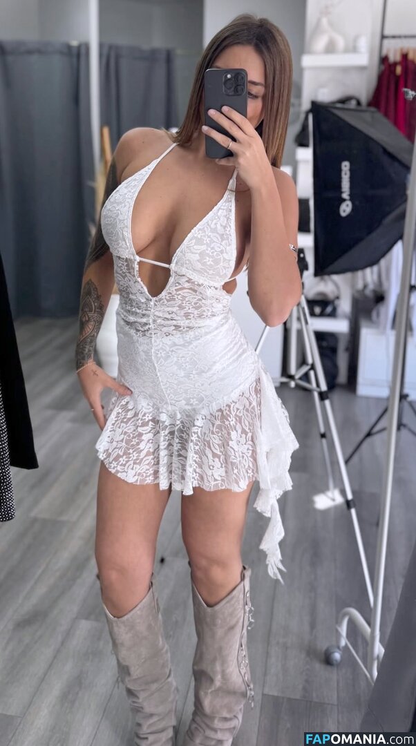 Prirojaas2 / Priscila Rojas / cofco.shoes / https: / prirojaas Nu OnlyFans  Photo fuitée #24