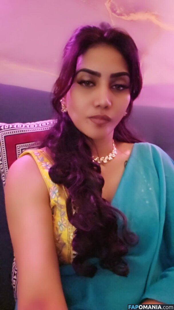 Priya Naidu / priya_naidu0422 Nu OnlyFans  Photo fuitée #8