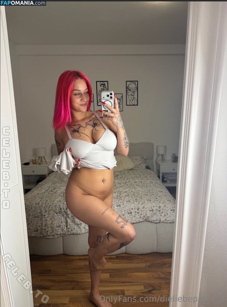 dieliebepatricia / punkypatriciaaa Nu OnlyFans  Photo fuitée #6