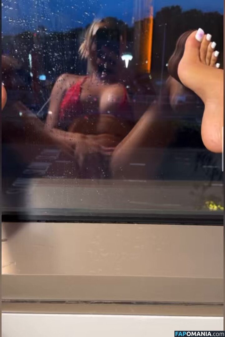 purelybamb Nu OnlyFans  Photo fuitée #11