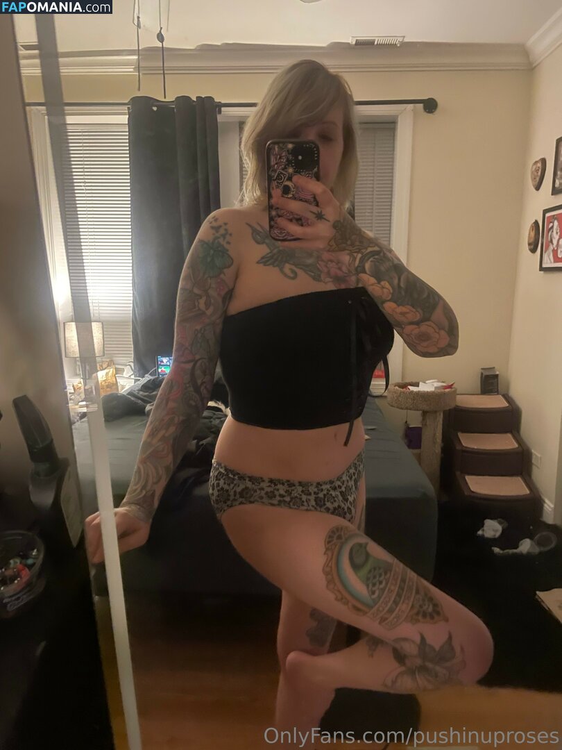 PushingUpRoses / https: / pushinuproses Nu OnlyFans  Photo fuitée #157