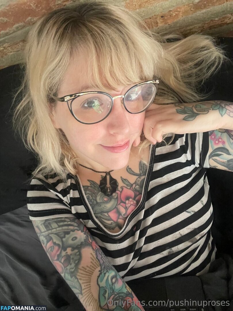 PushingUpRoses / https: / pushinuproses Nu OnlyFans  Photo fuitée #354