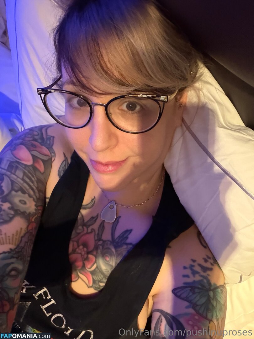 PushingUpRoses / https: / pushinuproses Nu OnlyFans  Photo fuitée #360