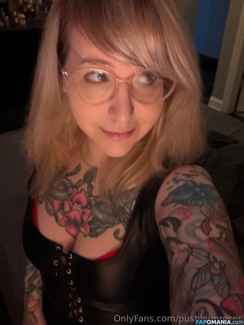 PushingUpRoses / https: / pushinuproses Nu OnlyFans  Photo fuitée #369