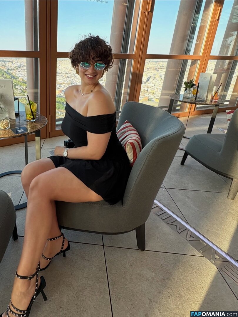 Queen Maryam / therealmaryamsh Nu OnlyFans  Photo fuitée #7