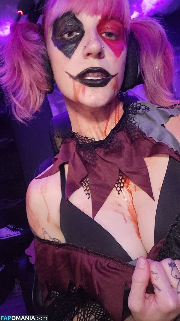 Queen of Vikings / Queenofvikings / Queenofvikings_ Nu OnlyFans  Photo fuitée #1