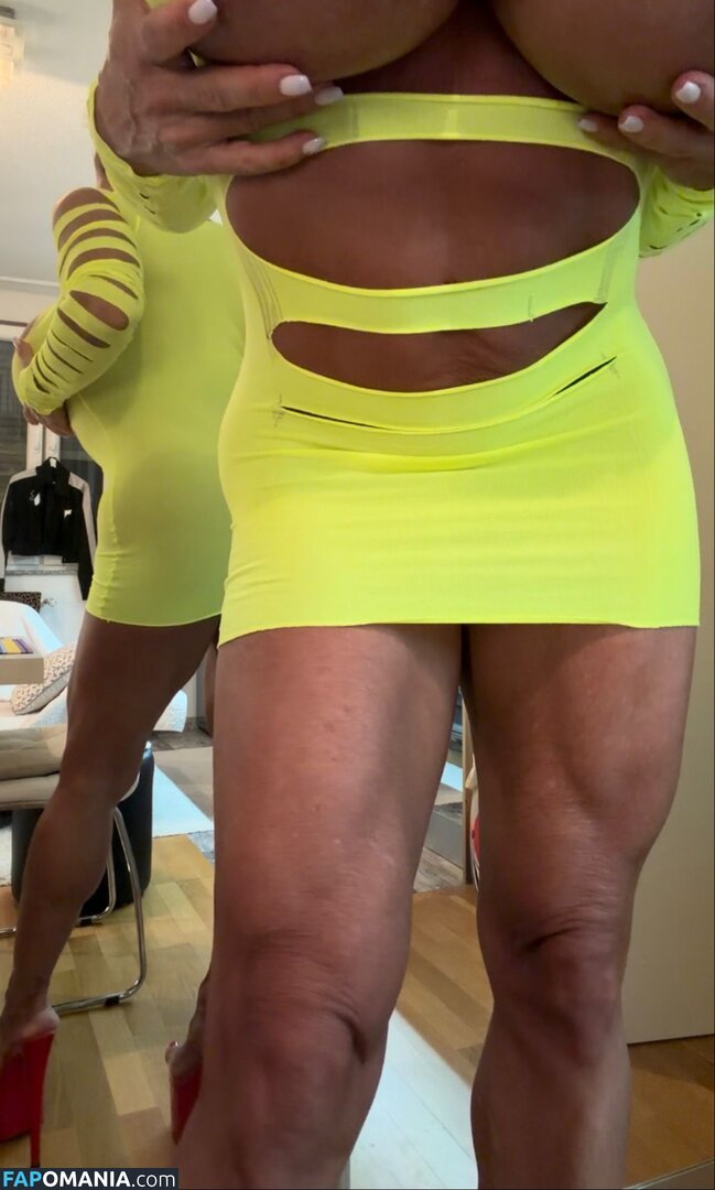 QueenMuscleBoobs Nu OnlyFans  Photo fuitée #8