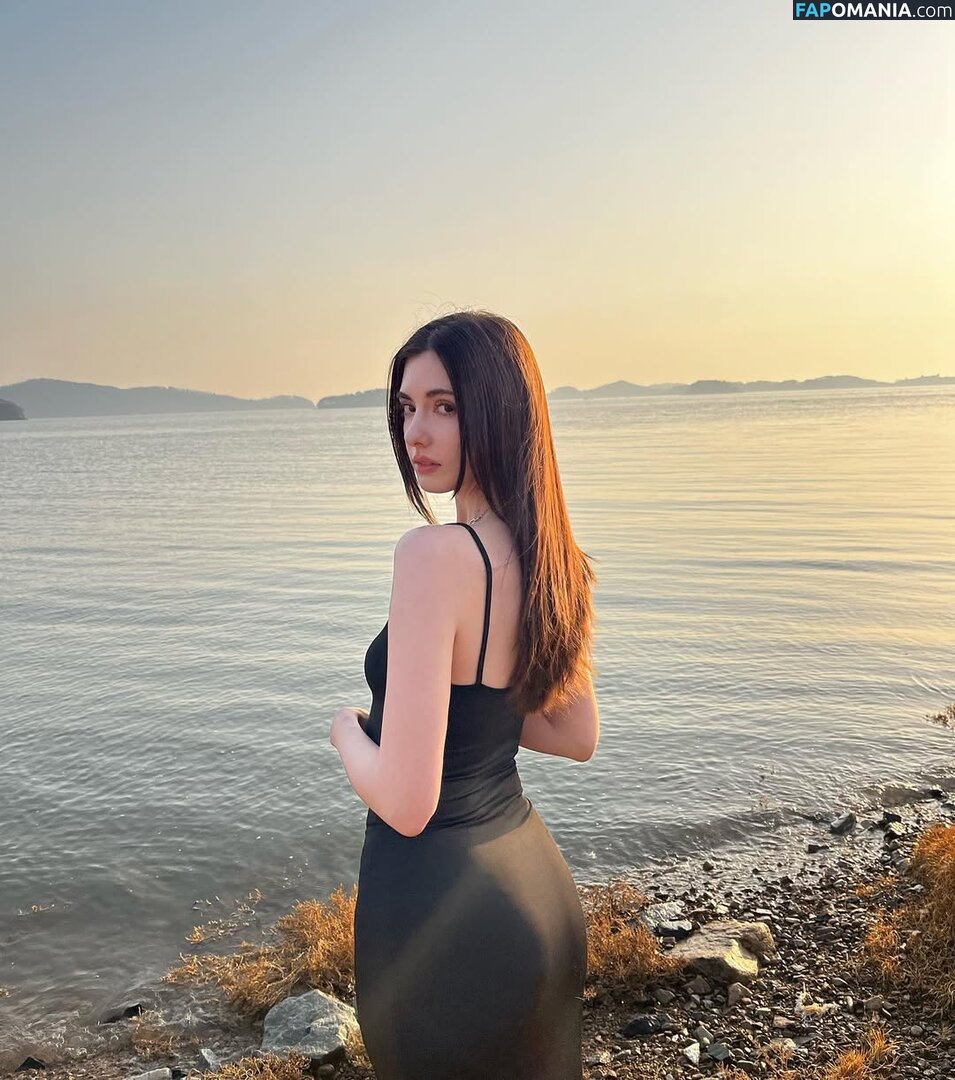 Rachel Kwon / https: / rachelheheh / rachelkgagami Nu OnlyFans  Photo fuitée #4