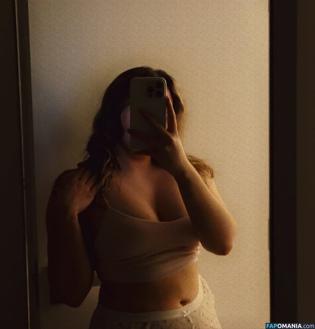 React GirlsYT / chinglishreactions / imon_Snow Nu OnlyFans  Photo fuitée #105